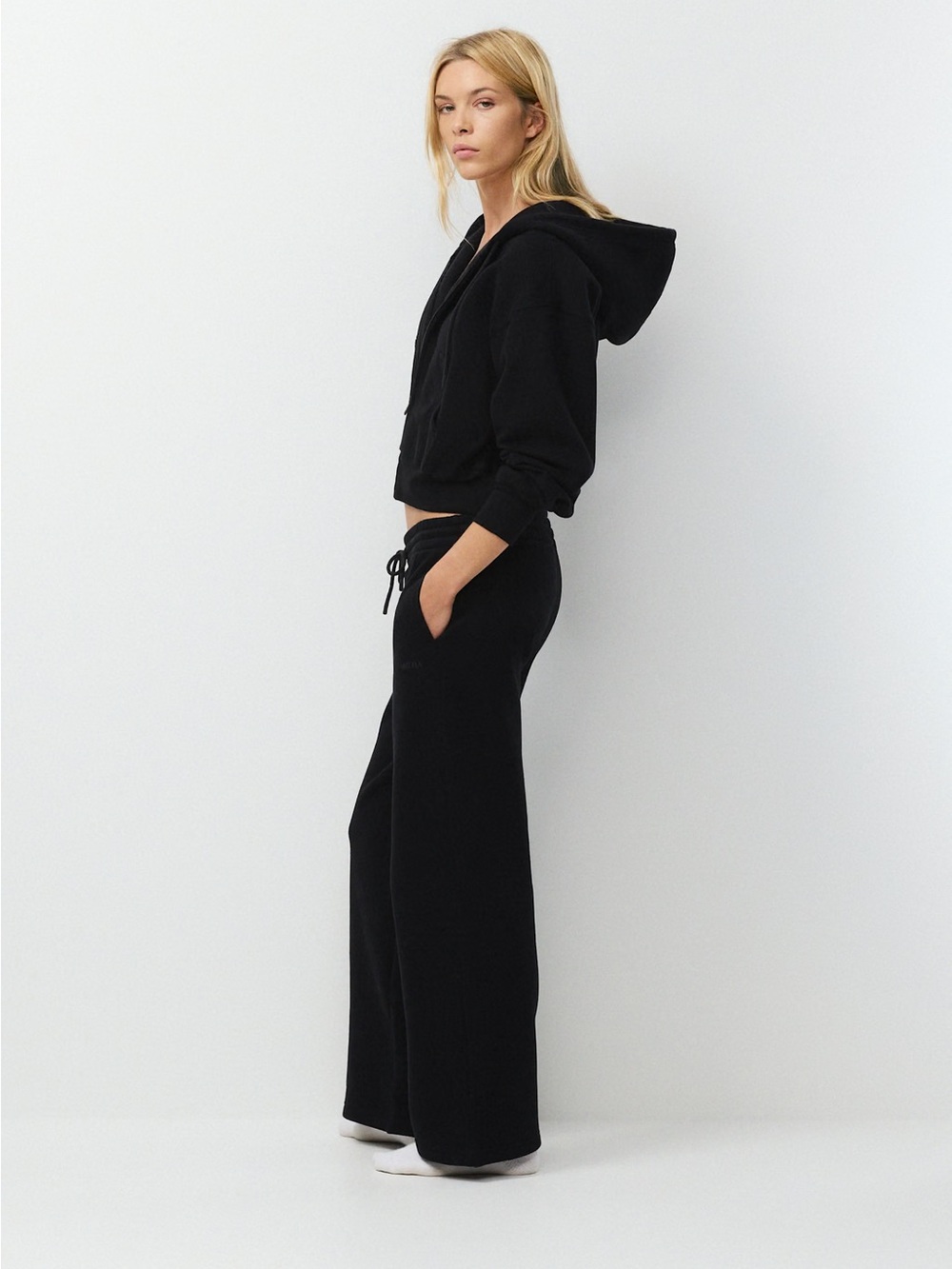 Aritzia Cozy Sweatfleece Boyfriend Wide Sweatpant